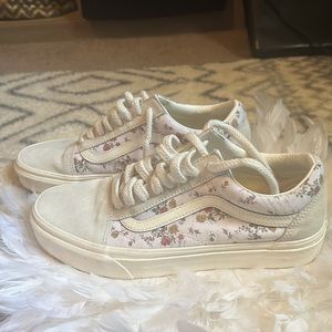 Floral vans size 8.5